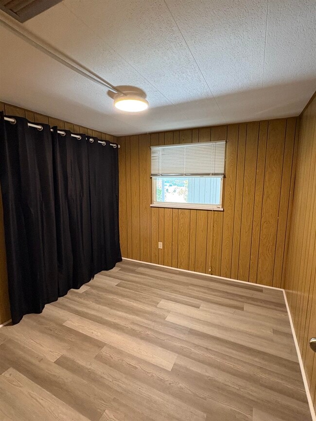 Photo - 892 Palermo Rd