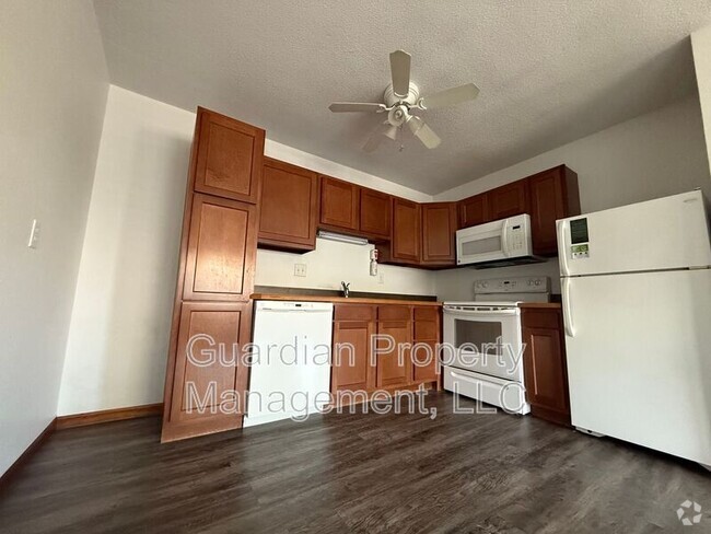 Building Photo - 1135 1/2 N College Dr Rental