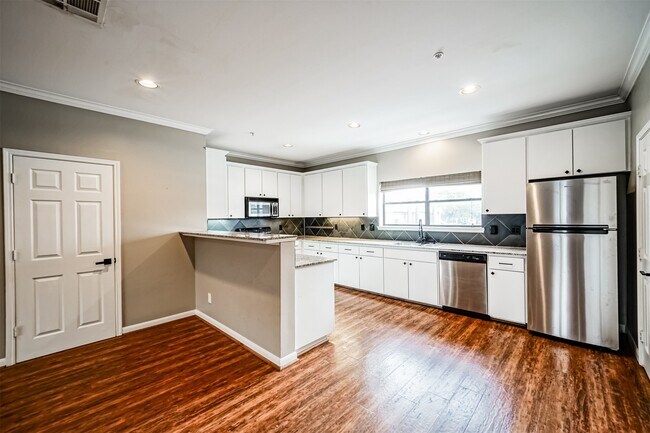 Building Photo - 17 Waugh Dr Unit 209 Rental