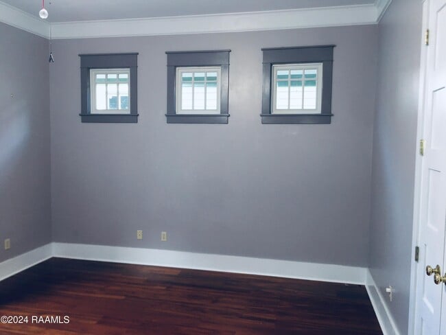 Photo - 307 Founders St