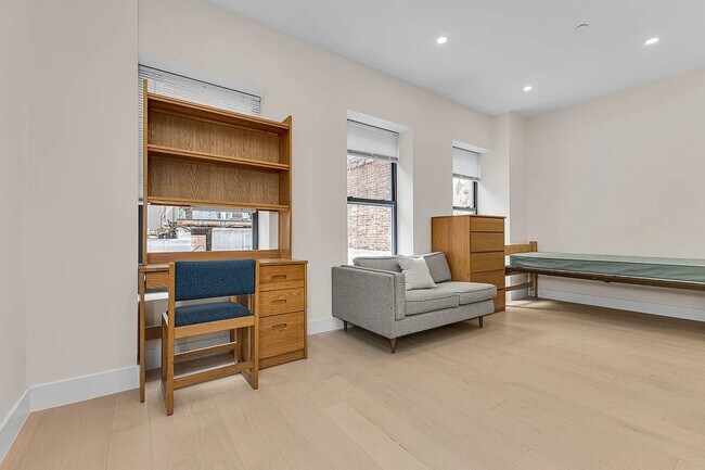Building Photo - 344 Lexington Ave Rental