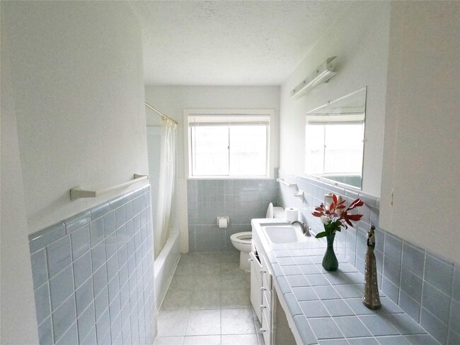 Photo - 5231 Beechnut St