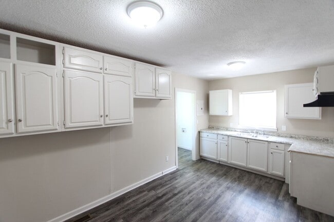 Photo - Belview Beauty!  Cute ! Cute! Cute! New on the Market and Newly Renovated!