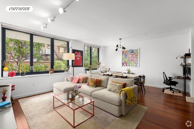 Building Photo - 50 W 15th St Rental