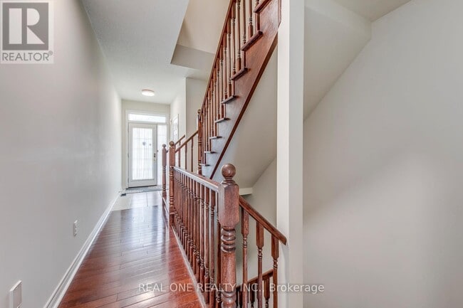 Photo - 2319 Stone Glen Crescent