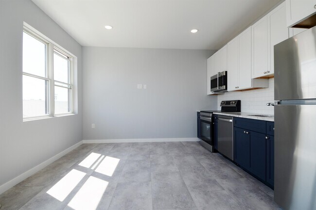 Photo - 82-84-84 E 31st St Unidad 203