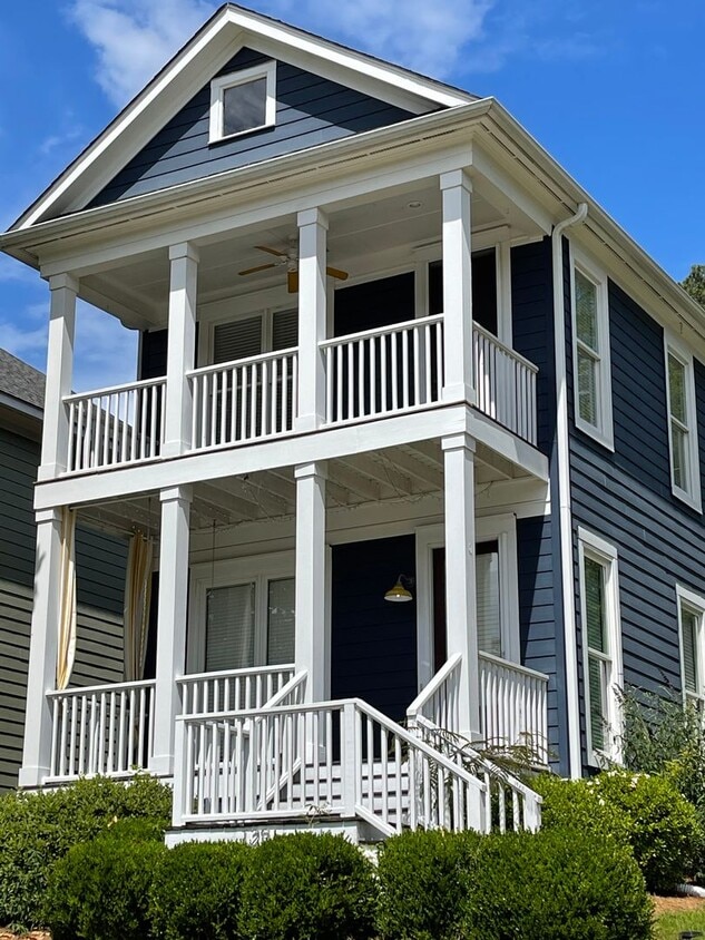 AVAILABLE NOW - 129 Carolina Ct