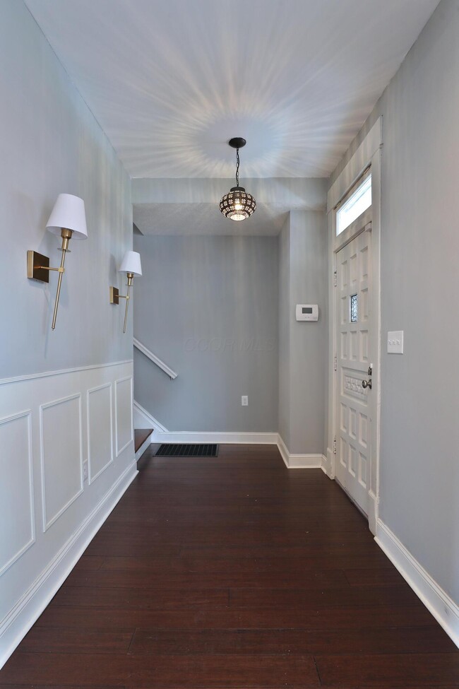 Photo - 693 Wilson Ave