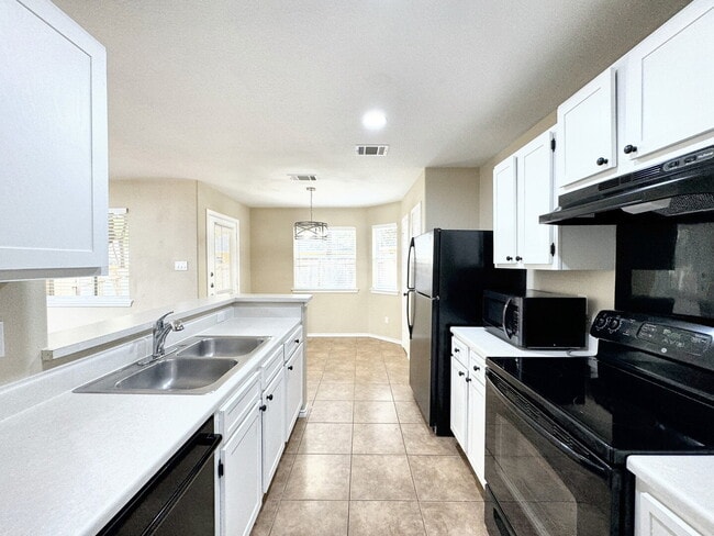 Photo - 831 Sagewood Trail