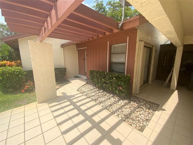 Photo - 1795 Satinwood Cir