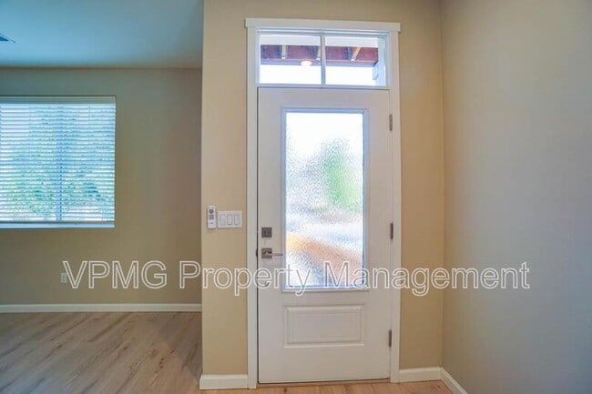Photo - 7104 NE 155th Pl