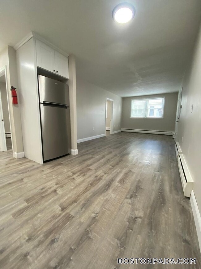 Photo - 24 Waugh St Apartment Unit 3