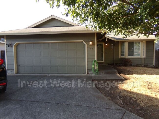 Building Photo - 1210 NE 163rd Ct