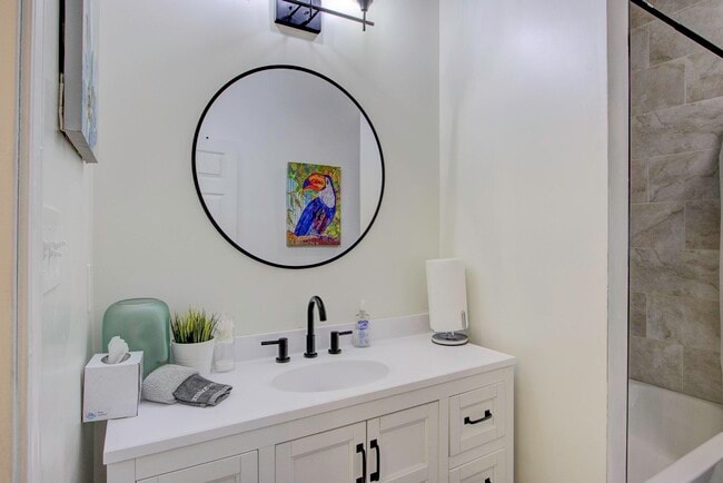 Photo - 1855 Oliver Ave