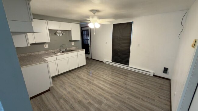 Photo - 1028 Debolt Ave