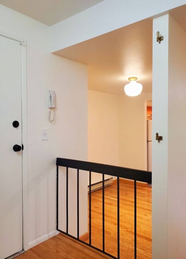 Photo - 2bd, 2 ba Condo in Oakbrook, Amenities! $1...