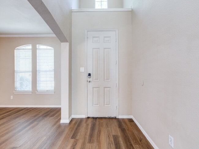 Photo - 3808 Oakhurst Ln