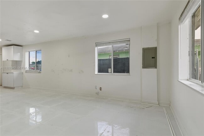 Photo - 11961 SW 214th St