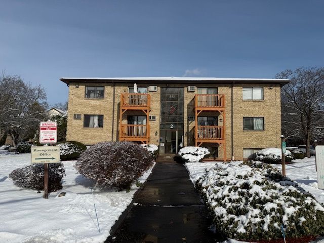 Photo - 2 Lancelot Ct Unidad 18