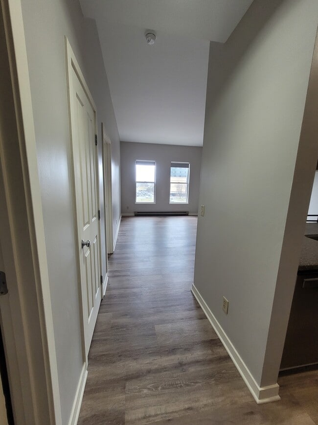 Building Photo - 113 W Wayne St Unit 410 Rental