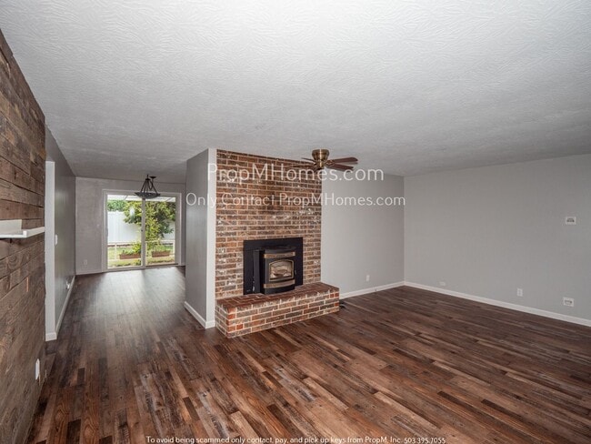 Photo - Charming Three Bedroom Ranch In Oak Grove w/ Lawn Care Included!