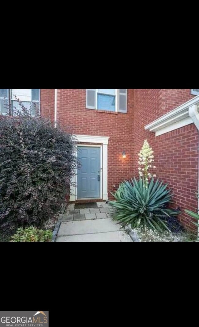 Building Photo - 5563 Windfall Ln