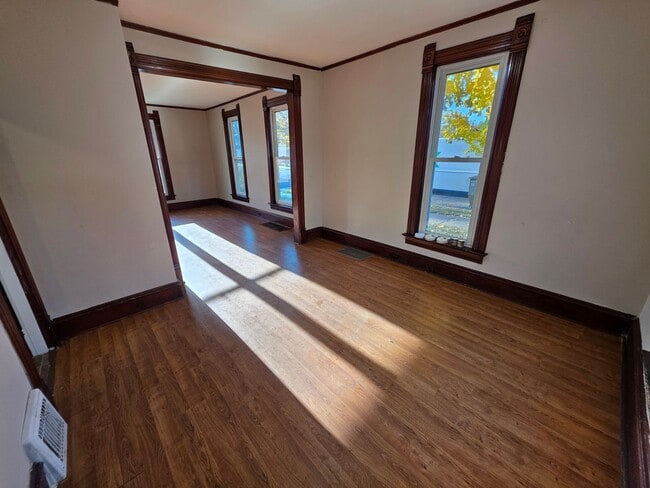 Photo - 523-525 Bay Unit 525 Bay