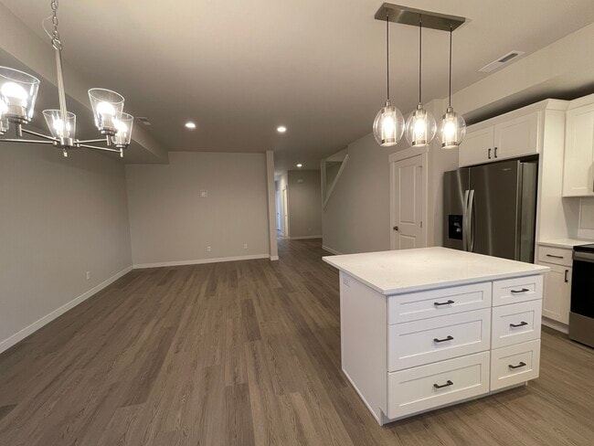 Photo - 1030 Finch Ln