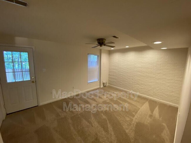 Photo - 4204 Apgar Ct