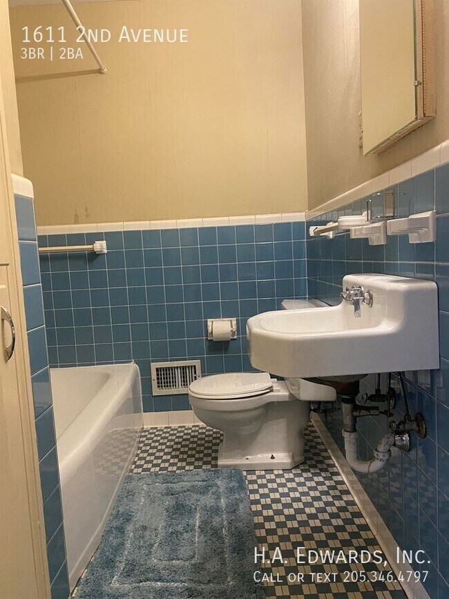 Photo - 1611 2nd Ave