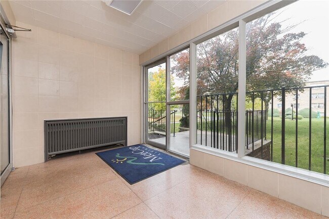 Photo - 15 Craigton Dr