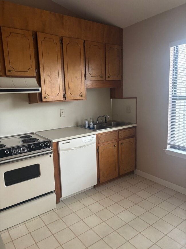 Photo - 744 Colony Pl