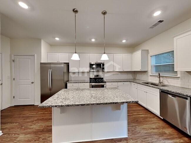 Photo - 73 Shelby Ct