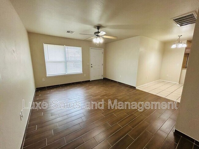 Photo - 9606 SW 17th St