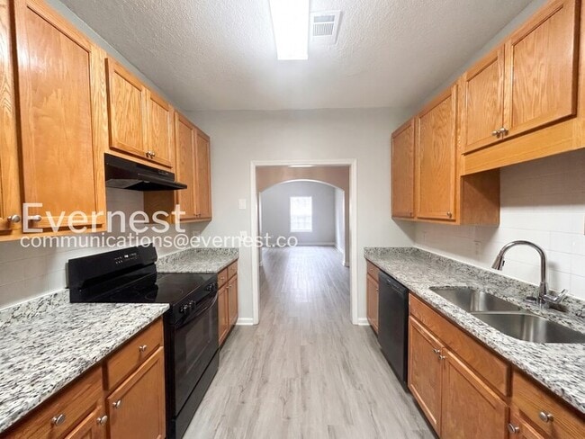 Photo - 8669 Thomas Rd