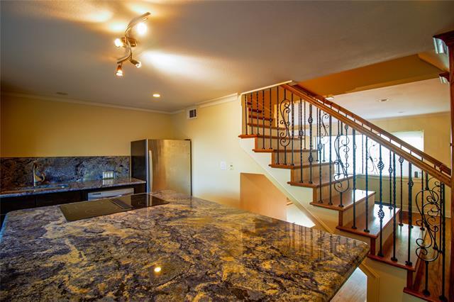 Photo - 4021 Cole Ave Unidad 208