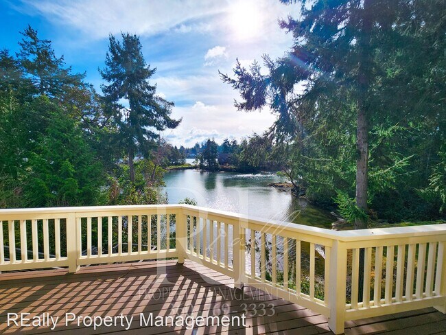3 br, 2.5 bath House - 2604 Vincent Way NW - 3 br, 2.5 bath House - 2604 Vincent Way NW