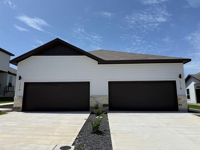 Photo - 171 Schrader Dr Townhome