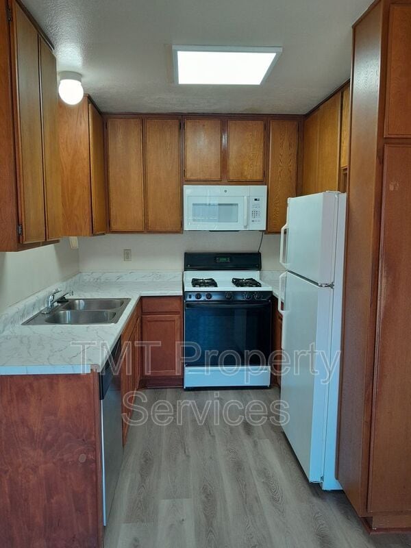 Photo - 1180 Sumner Pl