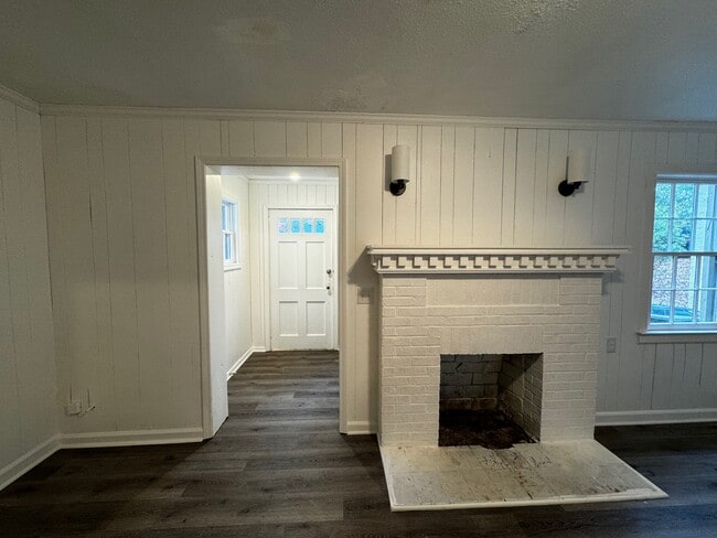 Photo - 185 Springtree Rd