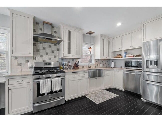 Building Photo - 5036 Richmond Dr Rental