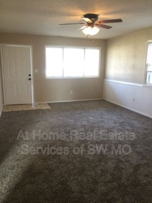 Photo - 2810 W College St