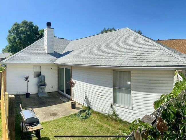 Building Photo - 853 Ladner Dr Rental