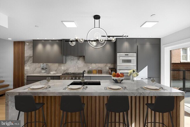 Photo - 2112 Cherry St Townhome