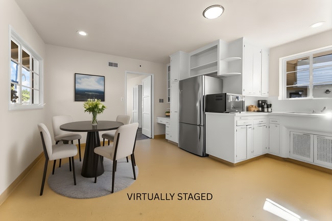 Photo - 549 El Medio Ave