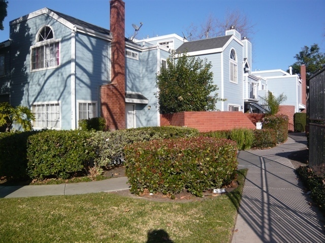 Open and Airy Condo at Country Club Villag... - Open and Airy Condo at Country Club Villag...