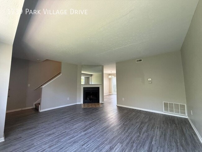 Photo - 1739 Park Village Dr