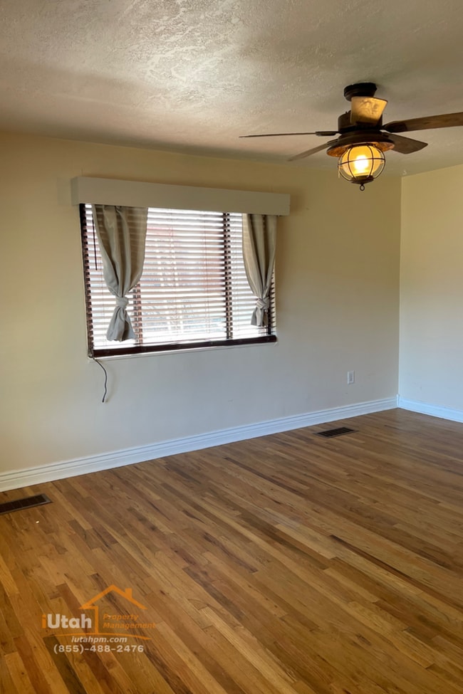 Photo - 4 bdrm 2 bth Home