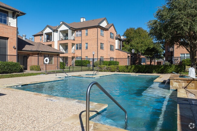 Pool - Skyway Villas