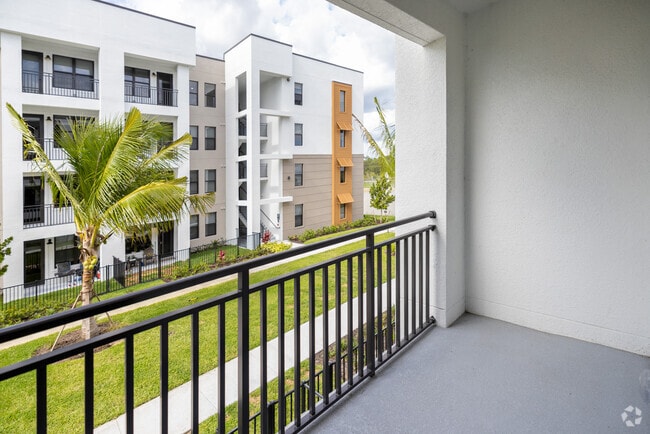 1 BR, 1 BA - 753SF - Mark Lane